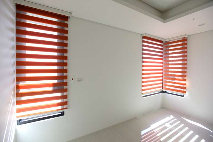 Sima Double Roller Blinds　Plain／Linen Rust Customized／Personalized Blinds & Shades Light Filtering Blinds & Shades Motorized Blinds／Smart Blinds & Shades Light-Regulating Blinds & Shades