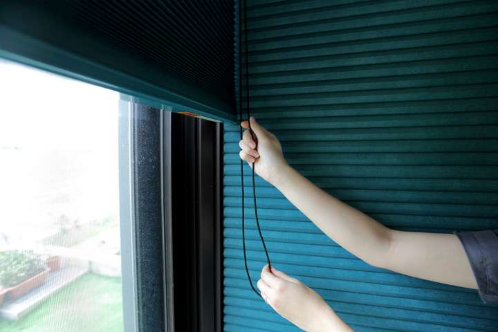 Vali  Honeycomb Shades　Blackout Teal Heat Insulation Blinds & Shades Child Safety／Cordless Blinds & Shades Blackout Blinds & Shades Motorized Blinds／Smart Blinds & Shades