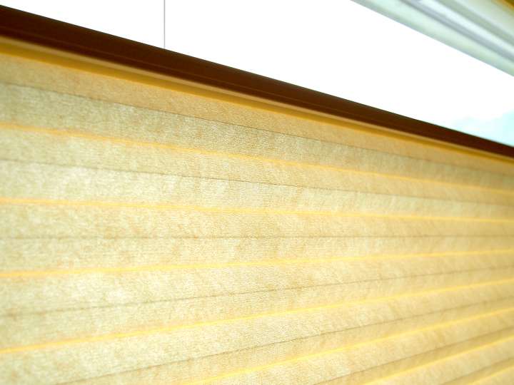 Vali Honeycomb Shades　Light Filtering Buff Yellow Heat Insulation Blinds & Shades Child Safety／Cordless Blinds & Shades Light Filtering Blinds & Shades Motorized Blinds／Smart Blinds & Shades