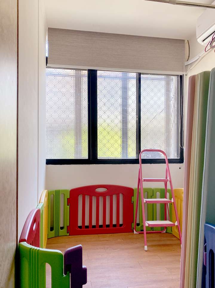 Emmi Roller Blinds　Texture Blackout Dubai Sand Customized／Personalized Blinds & Shades Hydraulic Spring System／Spring Blinds Child Safety／Cordless Blinds & Shades Blackout Blinds & Shades Motorized Blinds／Smart Blinds & Shades