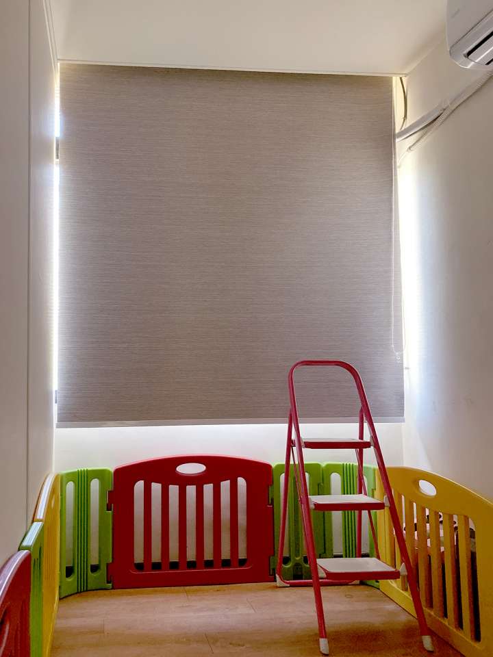 Emmi Roller Blinds　Texture Blackout Dubai Sand Customized／Personalized Blinds & Shades Hydraulic Spring System／Spring Blinds Child Safety／Cordless Blinds & Shades Blackout Blinds & Shades Motorized Blinds／Smart Blinds & Shades