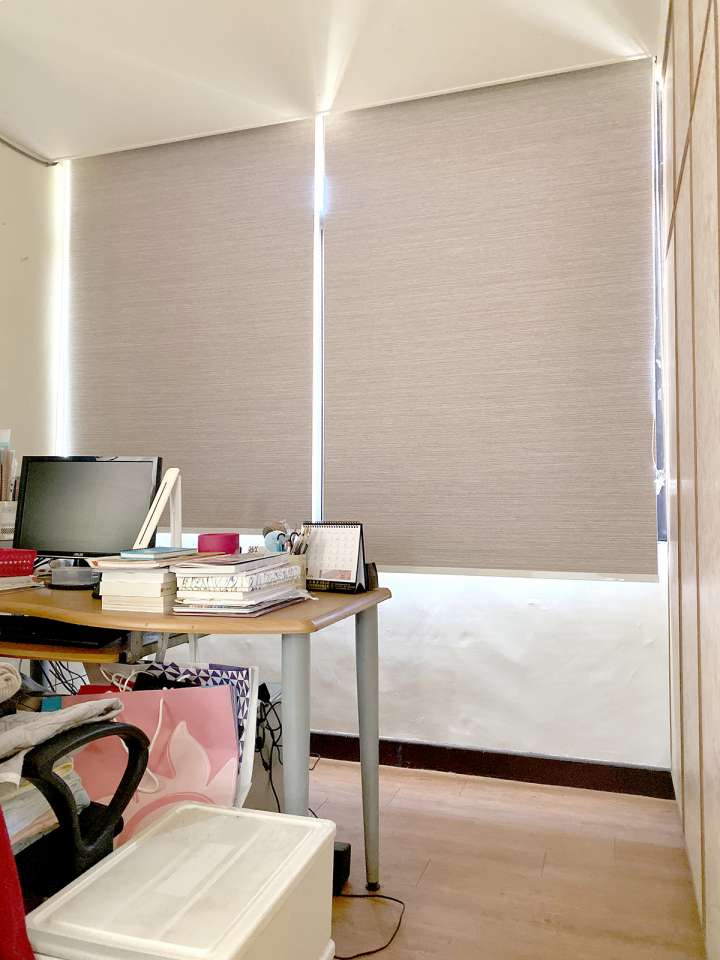 Emmi Roller Blinds　Texture Blackout Dubai Sand Customized／Personalized Blinds & Shades Hydraulic Spring System／Spring Blinds Child Safety／Cordless Blinds & Shades Blackout Blinds & Shades Motorized Blinds／Smart Blinds & Shades