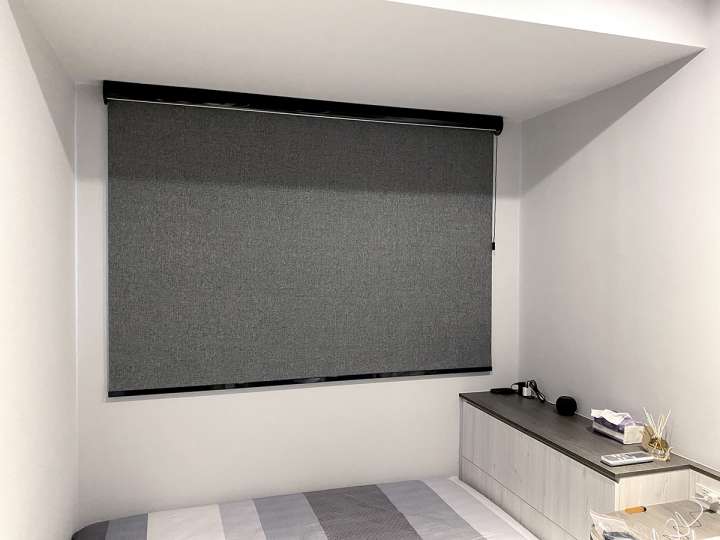 Emmi Roller Blinds　Texture Blackout Hampton Anthracite Customized／Personalized Blinds & Shades Hydraulic Spring System／Spring Blinds Child Safety／Cordless Blinds & Shades Blackout Blinds & Shades Motorized Blinds／Smart Blinds & Shades