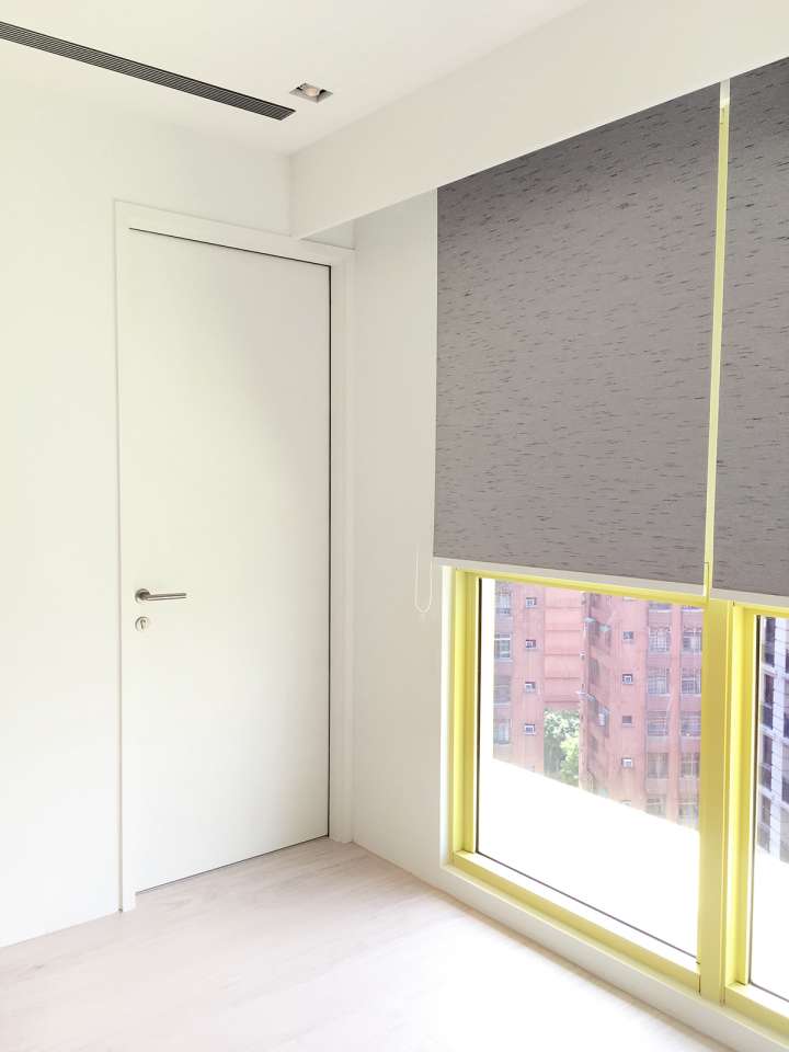 Emmi Roller Blinds　Texture Blackout Mombassa Ash Customized／Personalized Blinds & Shades Hydraulic Spring System／Spring Blinds Child Safety／Cordless Blinds & Shades Blackout Blinds & Shades Motorized Blinds／Smart Blinds & Shades