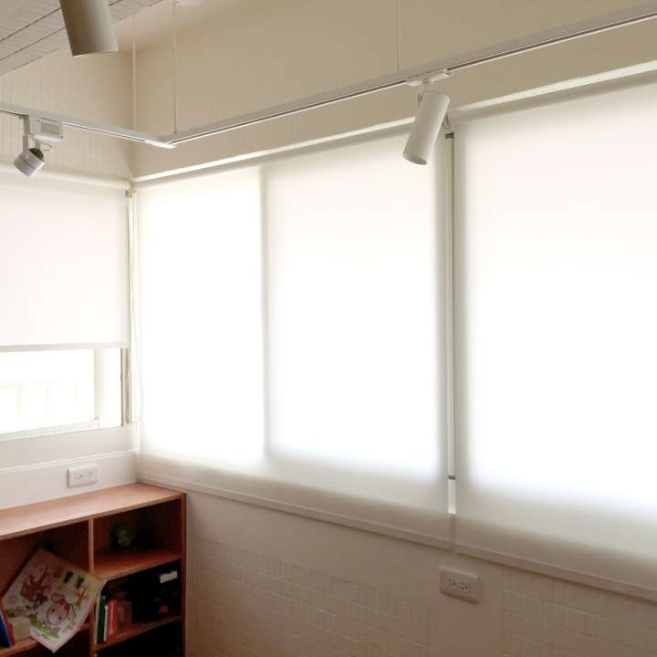 Tiken Roller Blinds　Plain Blanc  Customized／Personalized Blinds & Shades Hydraulic Spring System／Spring Blinds Child Safety／Cordless Blinds & Shades Light Filtering Blinds & Shades Motorized Blinds／Smart Blinds & Shades