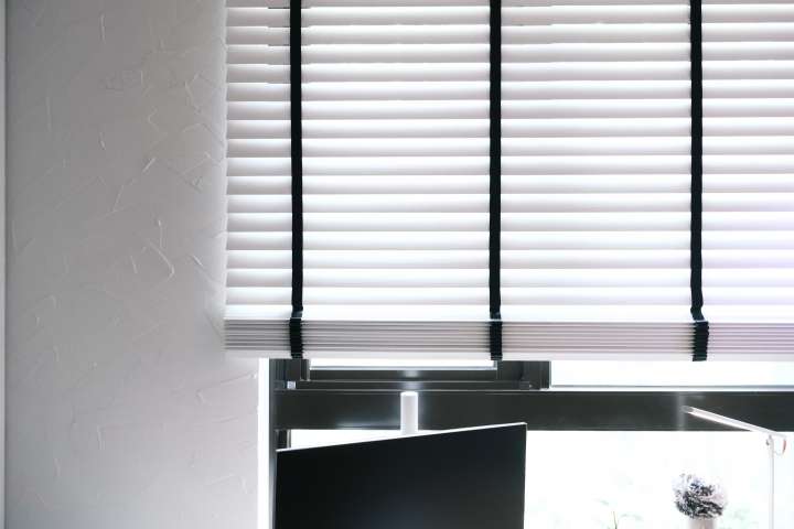 Pimu Venetian Blinds　Ayous 3051A - White Ventilated Blinds & Shades Light Filtering Blinds & Shades Motorized Blinds／Smart Blinds & Shades Light-Regulating Blinds & Shades