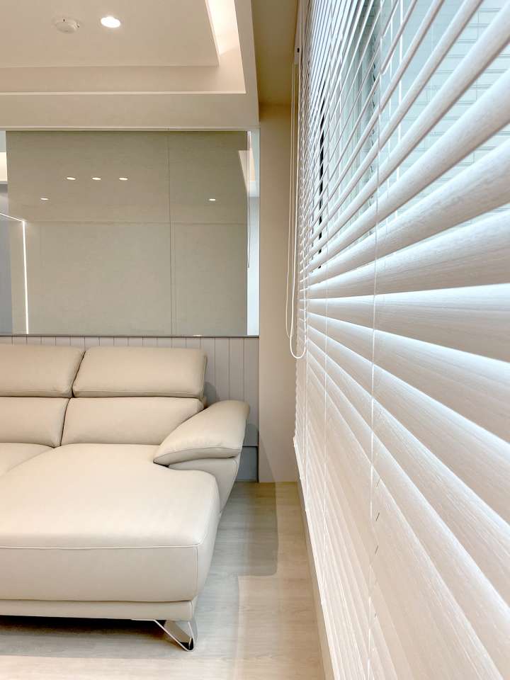 Pimu Venetian Blinds　Ayous 3051A - White Ventilated Blinds & Shades Light Filtering Blinds & Shades Light-Regulating Blinds & Shades Motorized Blinds／Smart Blinds & Shades