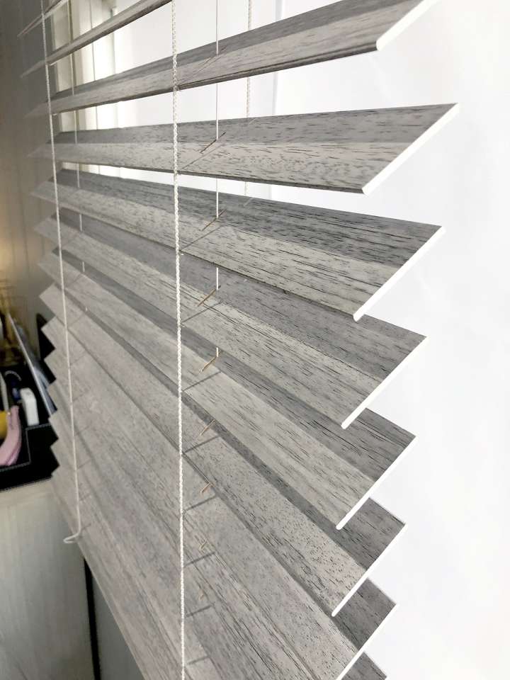 Pimu Venetian Blinds　Ayous 3052A - Ivory Ventilated Blinds & Shades Light Filtering Blinds & Shades Light-Regulating Blinds & Shades Motorized Blinds／Smart Blinds & Shades