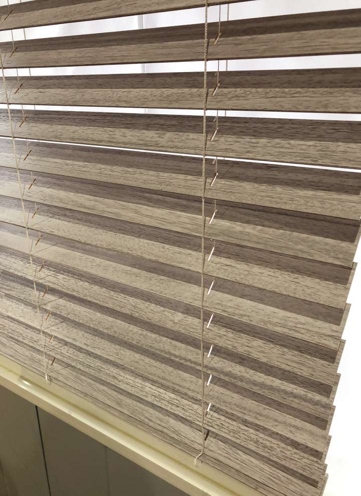 Pimu Venetian Blinds　Ayous 3053A - Khaki Ventilated Blinds & Shades Light Filtering Blinds & Shades Light-Regulating Blinds & Shades Motorized Blinds／Smart Blinds & Shades