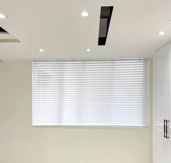 Pimu Venetian Blinds　Fauxwood 4061PF - Plain White Ventilated Blinds & Shades Waterproof Blinds & Shades Customized／Personalized Blinds & Shades Light Filtering Blinds & Shades Light-Regulating Blinds & Shades Motorized Blinds／Smart Blinds & Shades