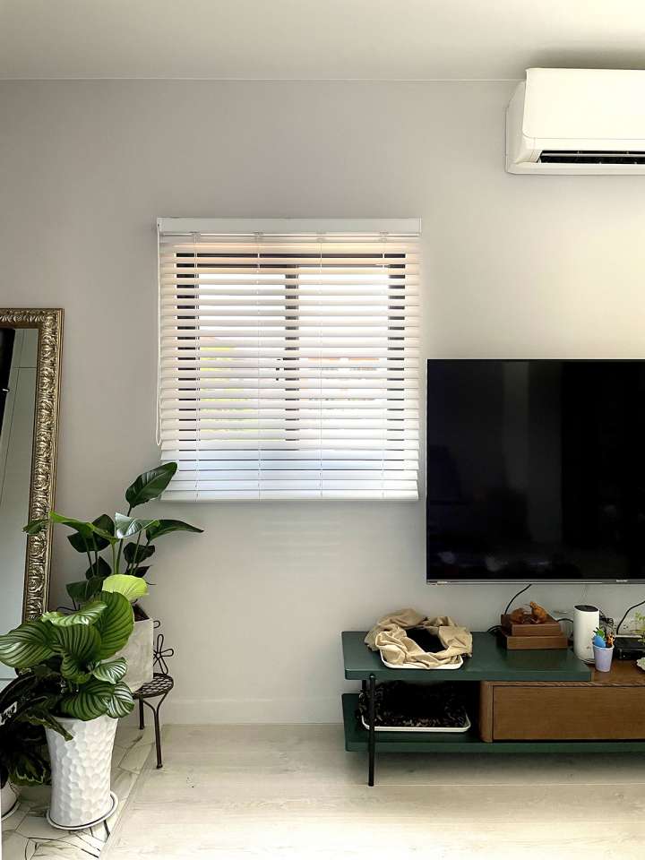 Pimu Venetian Blinds　Fauxwood 4061PF - Plain White Ventilated Blinds & Shades Waterproof Blinds & Shades Customized／Personalized Blinds & Shades Light Filtering Blinds & Shades Light-Regulating Blinds & Shades Motorized Blinds／Smart Blinds & Shades