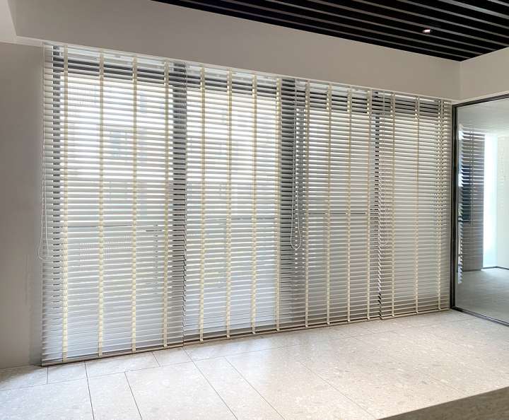 Pimu Venetian Blinds　Fauxwood 4062PF - Plain Beige Ventilated Blinds & Shades Waterproof Blinds & Shades Customized／Personalized Blinds & Shades Light Filtering Blinds & Shades Motorized Blinds／Smart Blinds & Shades Light-Regulating Blinds & Shades