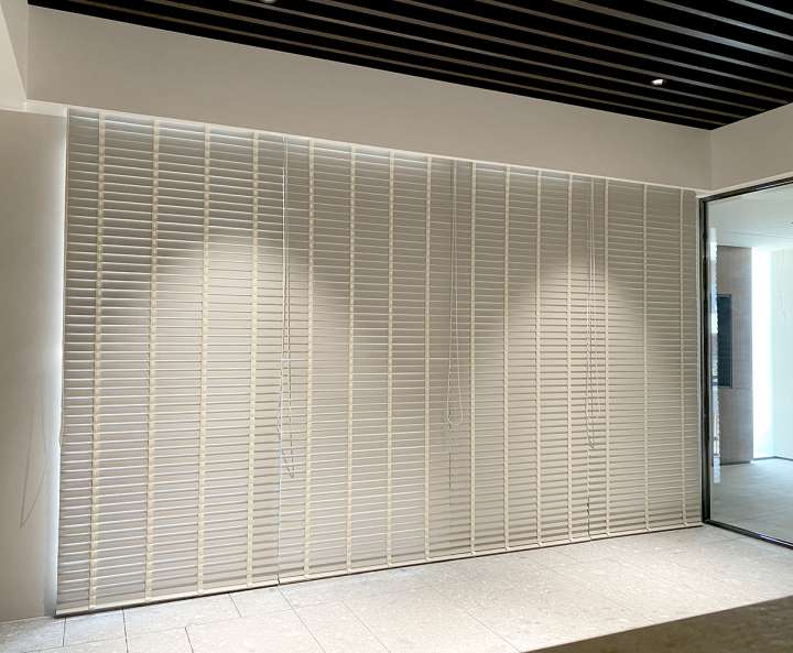Pimu Venetian Blinds　Fauxwood 4062PF - Plain Beige Ventilated Blinds & Shades Waterproof Blinds & Shades Customized／Personalized Blinds & Shades Light Filtering Blinds & Shades Light-Regulating Blinds & Shades Motorized Blinds／Smart Blinds & Shades