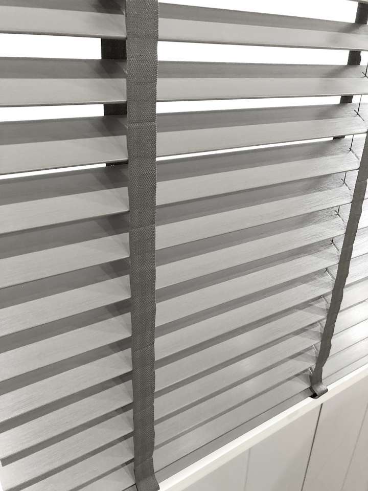 Pimu Venetian Blinds　Fauxwood 4064PF - Plain Gray Ventilated Blinds & Shades Waterproof Blinds & Shades Customized／Personalized Blinds & Shades Light Filtering Blinds & Shades Light-Regulating Blinds & Shades Motorized Blinds／Smart Blinds & Shades