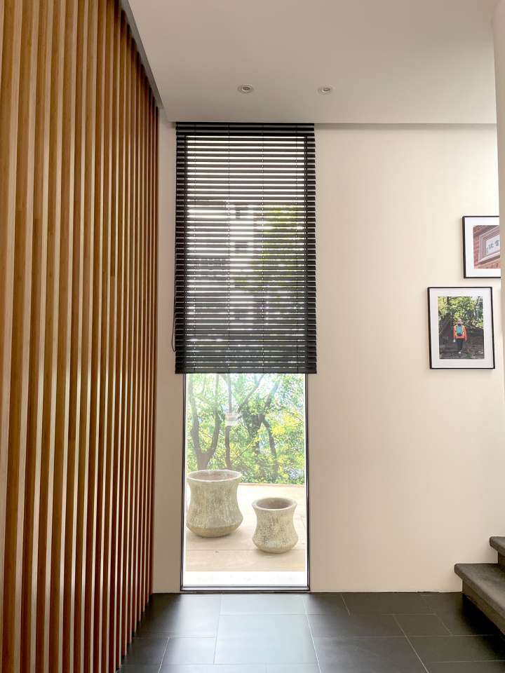 Pimu Venetian Blinds　Fauxwood 4066PF - Plain Midnight Gray Ventilated Blinds & Shades Waterproof Blinds & Shades Customized／Personalized Blinds & Shades Light Filtering Blinds & Shades Light-Regulating Blinds & Shades Motorized Blinds／Smart Blinds & Shades