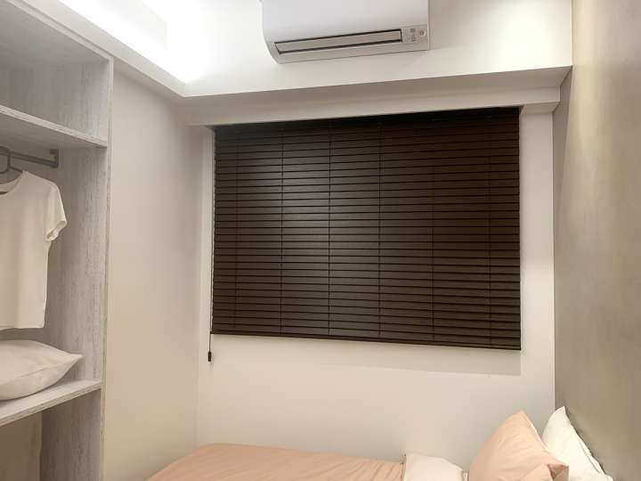 Pimu Venetian Blinds　Fauxwood DVB22 - Embossed Walnut Ventilated Blinds & Shades Waterproof Blinds & Shades Customized／Personalized Blinds & Shades Light Filtering Blinds & Shades Light-Regulating Blinds & Shades Motorized Blinds／Smart Blinds & Shades