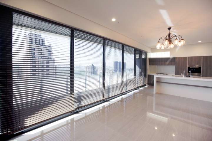 Fenla Fabric Venetian Blinds Choco Ventilated Blinds & Shades Semi-Transparent Blinds & Shades Light Filtering Blinds & Shades Light-Regulating Blinds & Shades Motorized Blinds／Smart Blinds & Shades