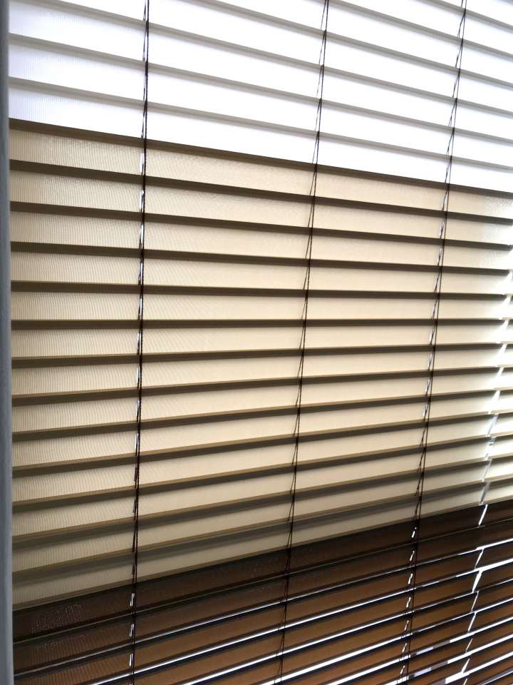 Fenla Fabric Venetian Blinds Latte Ventilated Blinds & Shades Semi-Transparent Blinds & Shades Light Filtering Blinds & Shades Light-Regulating Blinds & Shades Motorized Blinds／Smart Blinds & Shades