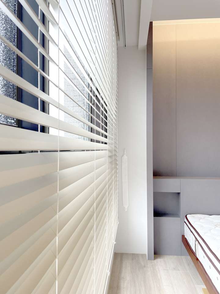 Pimu Venetian Blinds　Frosted Wood Solo SA50FW - Sand Ventilated Blinds & Shades Customized／Personalized Blinds & Shades Light Filtering Blinds & Shades Light-Regulating Blinds & Shades Motorized Blinds／Smart Blinds & Shades