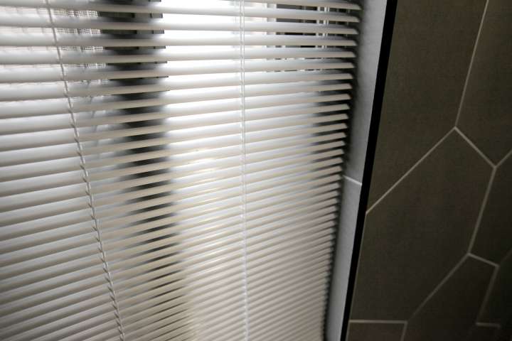 Lansin Aluminum Venetian Blinds　16mm Matte1632 Ventilated Blinds & Shades Waterproof Blinds & Shades Light Filtering Blinds & Shades Light-Regulating Blinds & Shades Motorized Blinds／Smart Blinds & Shades