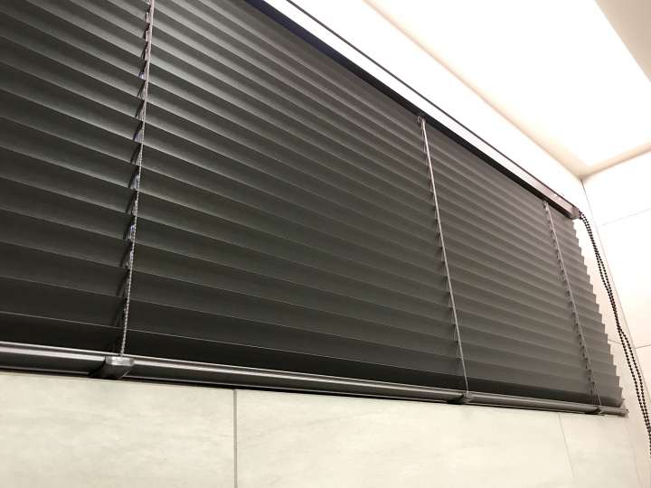 Lansin Aluminum Venetian Blinds　25mm Brushed2507 Ventilated Blinds & Shades Waterproof Blinds & Shades Light Filtering Blinds & Shades Motorized Blinds／Smart Blinds & Shades Light-Regulating Blinds & Shades