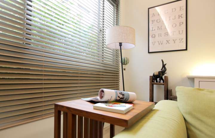 Lavelle Venetian Blinds　Wood E73 - Smoke Grey Ventilated Blinds & Shades Customized／Personalized Blinds & Shades Light Filtering Blinds & Shades Light-Regulating Blinds & Shades Motorized Blinds／Smart Blinds & Shades