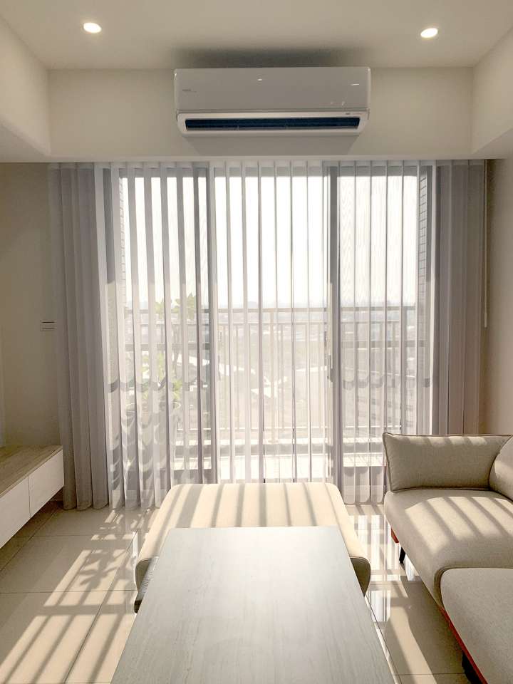 Eilus Vertical Blinds　Walk-through Granule Plaster Child Safety／Cordless Blinds & Shades Light Filtering Blinds & Shades Light-Regulating Blinds & Shades