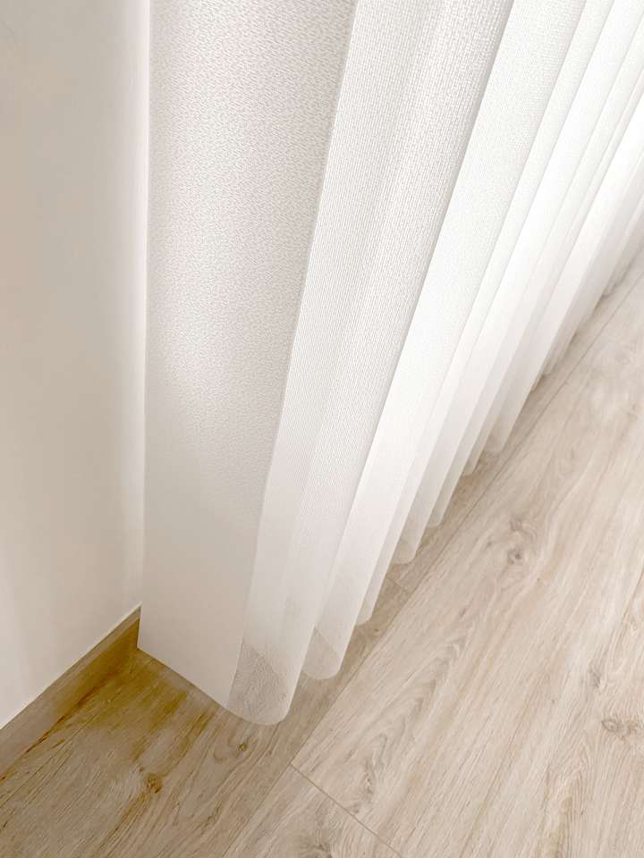 Eilus Vertical Blinds　Walk-through 9112 Granule White Child Safety／Cordless Blinds & Shades Light Filtering Blinds & Shades Light-Regulating Blinds & Shades